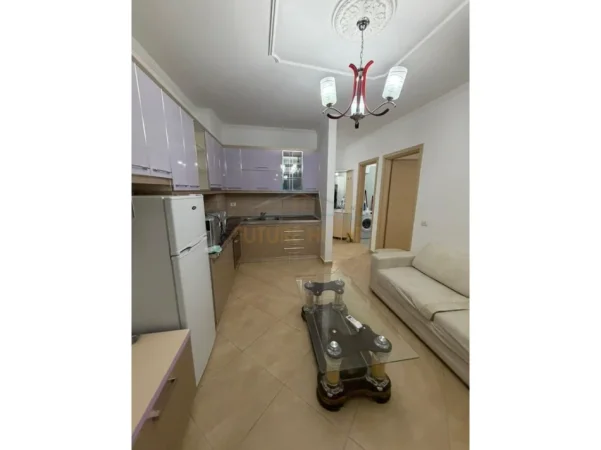 Tirane, jepet me qera apartament 1+1 Kati 3, 55 m² 470 € (Astir)