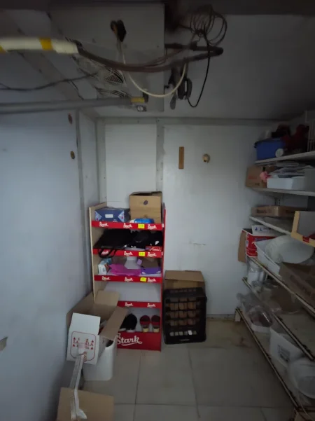 Tirane, Shiten frigorifera per market dhe dhome frigoriferike