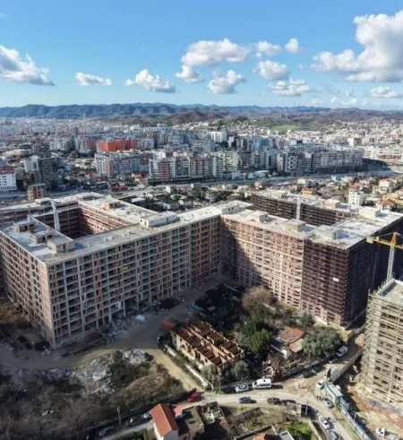 Tirane, shitet apartament 2+1+Aneks+Ballkon Kati 9, 122 m² 230.580 € 