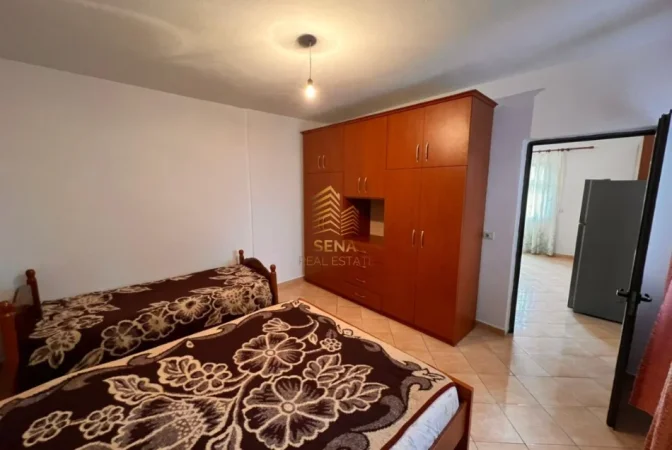 Tirane, jepet me qera apartament 1+1+Ballkon Kati 1, 60 m² 350 € (Rruga e Elbasanit)