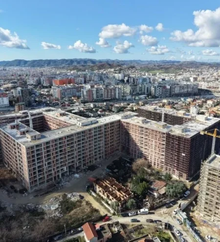 Tirane, shitet dyqan Kati 0, 49 m² 316.500 € 