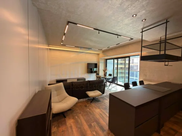 Tirane, shitet apartament 2+1 Kati 7, 141 m² 650.000 € (Ambasador 3)