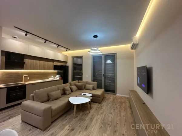 Tirane, jepet me qera apartament 1+1+Ballkon , 73 m² 1.000 € (Kompleksi Delijorgji)