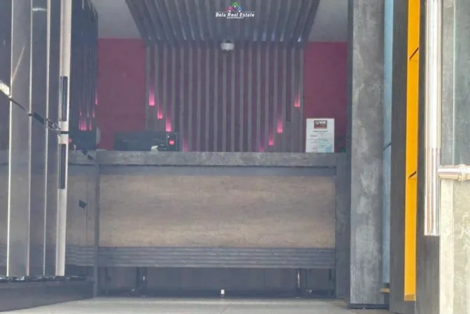 Tirane, jepet me qera dyqan Kati 0, 150 m² 3.120 € (Rruga sulejman delvina)