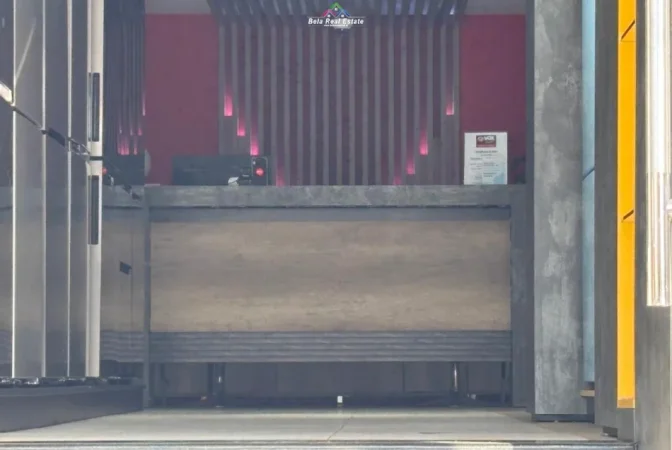 Tirane, jepet me qera dyqan Kati 0, 150 m² 3.120 € (Rruga sulejman delvina)