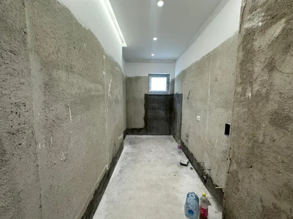 Tirane, shitet apartament 2+1+Ballkon Kati 3, 119 m² 235.000 € (Rruga Ali Demi)