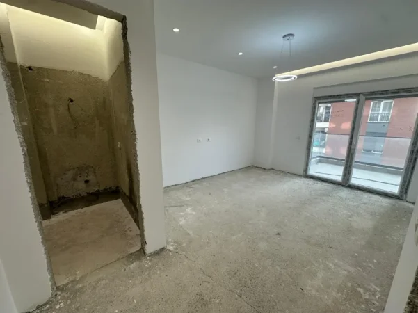 Tirane, shitet apartament 2+1+Ballkon Kati 3, 119 m² 235.000 € (Rruga Ali Demi)