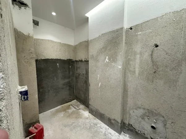 Tirane, shitet apartament 2+1+Ballkon Kati 3, 119 m² 235.000 € (Rruga Ali Demi)