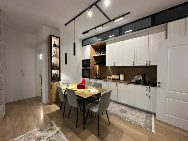 Tirane, shitet apartament 2+1 Kati 5, 105 m² 150.000 € (Bulevardi Nënë Tereza, Tirane)