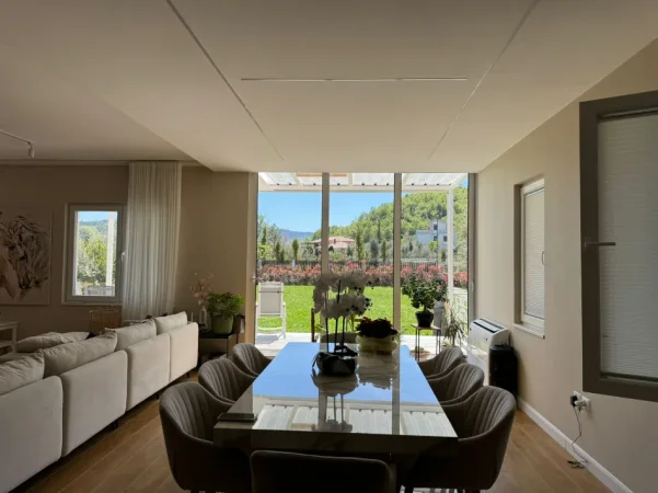 Tirane, shitet 2 Katshe , 500.000 € (petrele)