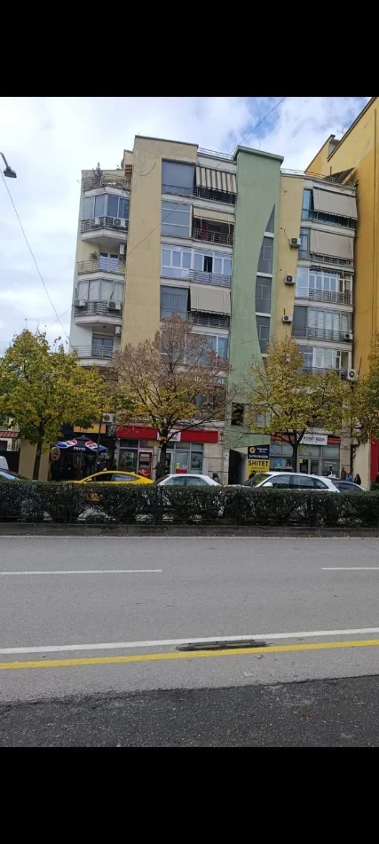 Tirane, shes apartament 1+1+Aneks+Ballkon Kati 3, 55 m² 157.000 €