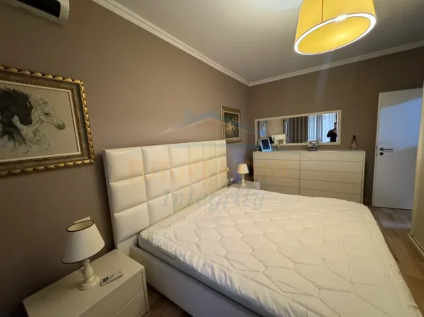 Tirane, jepet me qera apartament 2+1 Kati 2, 91 m² 650 € (Ish Tregu Elektrik)