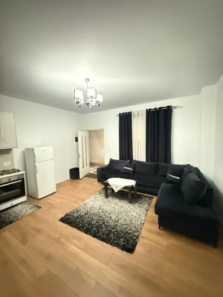 🏠 Jepet me Qira Hyrje Private  1+1 , afer Spitaleve QSUT 400 € (Allias)