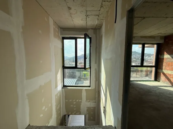 Tirane, shitet apartament 2 Katshe Kati 0, 379 m² 1.370.000 € (TEG)