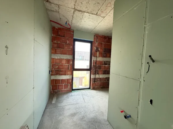 Tirane, shitet Vile 2 Katshe Kati 0, 304 m² 780.000 € (TEG)