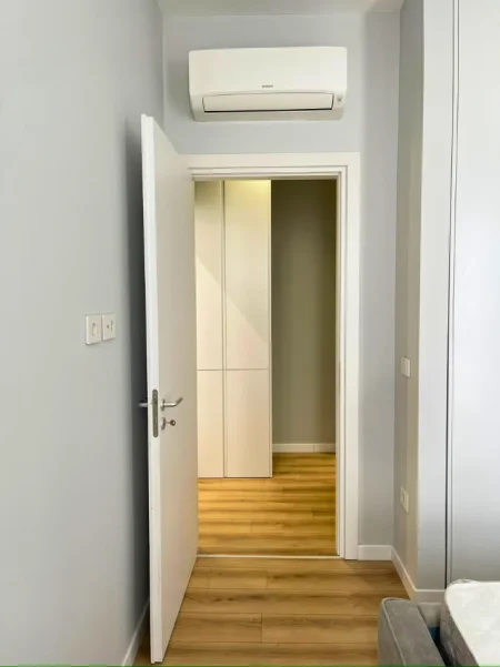 Tirane, jepet me qera apartament 1+1+Ballkon Kati 3, 70 m² 
