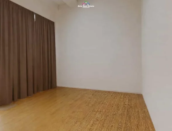 Tirane, jepet me qera dyqan Kati 0, 190 m² 2.500 € (rruga e durresit)