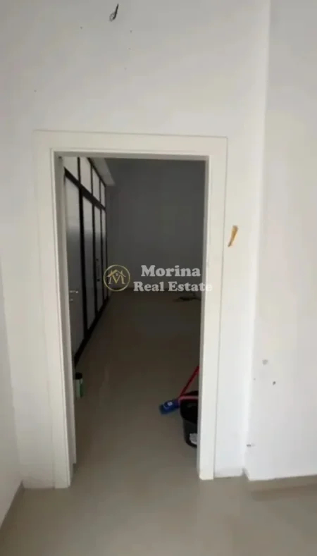 Tirane, shitet ambjent biznesi Kati 0, 125 m² 275.000 € (Yzberisht)