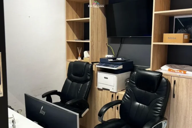 Tirane, shes ambjent biznesi Kati 0, 36 m² (Rruga Myslym Shyri)