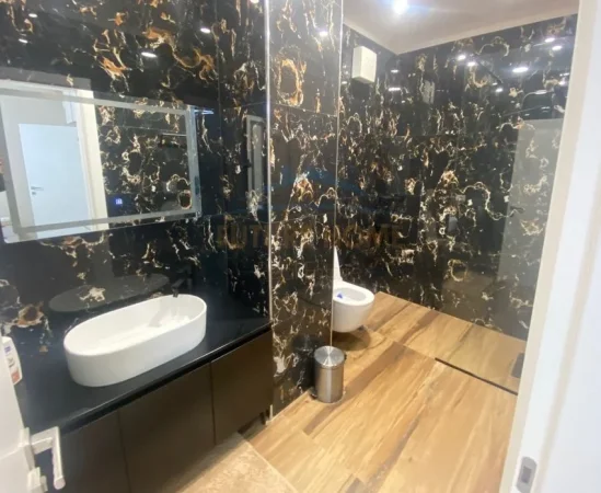 Qera , Apartament 2+1+2 , Rruga Riza Cerova