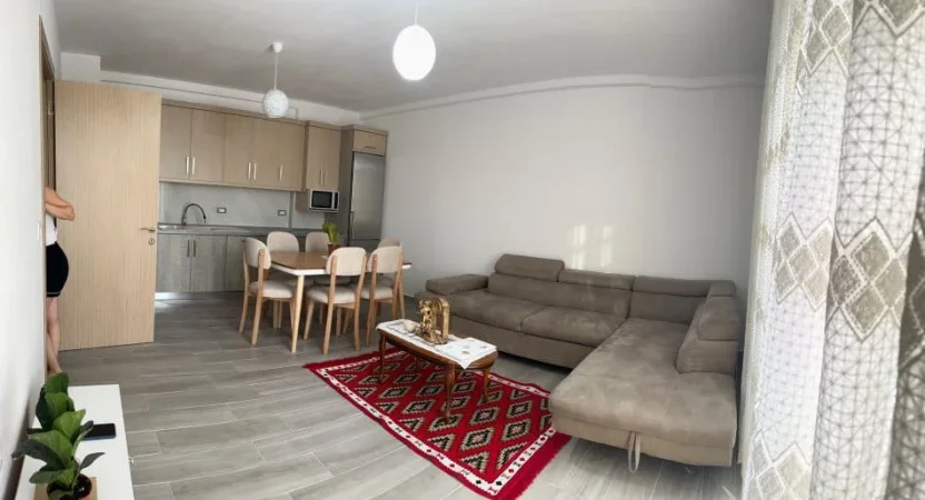 Tirane, jepet me qera apartament 3+1+Ballkon Kati 3, 112 m² 630 € (5 maji)