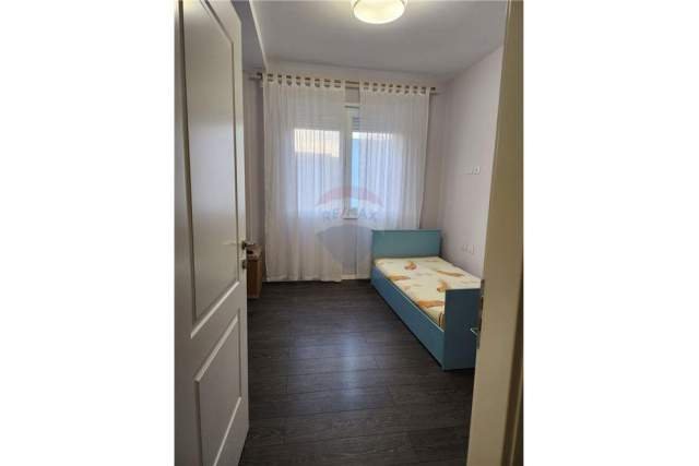 Tirane, jepet me qera apartament 700 Euro