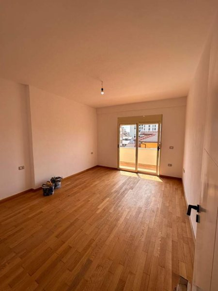 Tirane, shitet apartament 2+1+BLK Kati 4, 99 m² 140.000 Euro (Don Bosko)