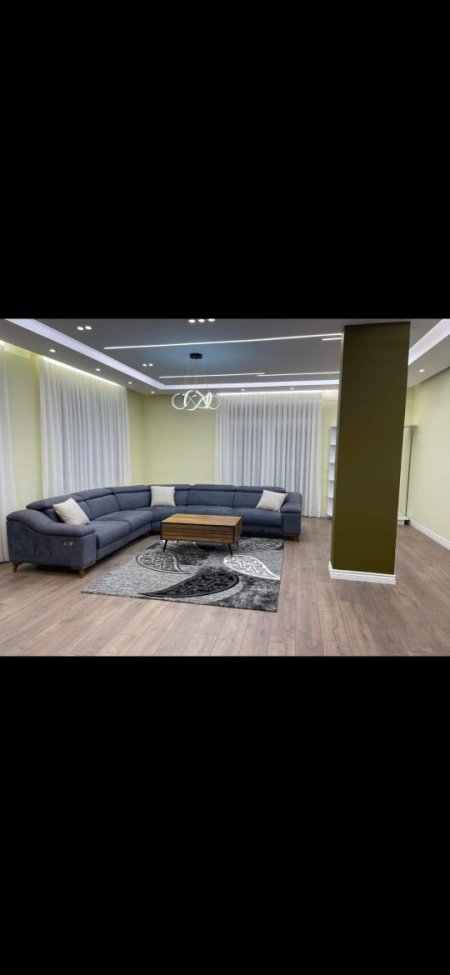 Tirane, jepet me qera apartament 3+1+BLK Kati 2, 172 m² 600 Euro (Kinostudio)