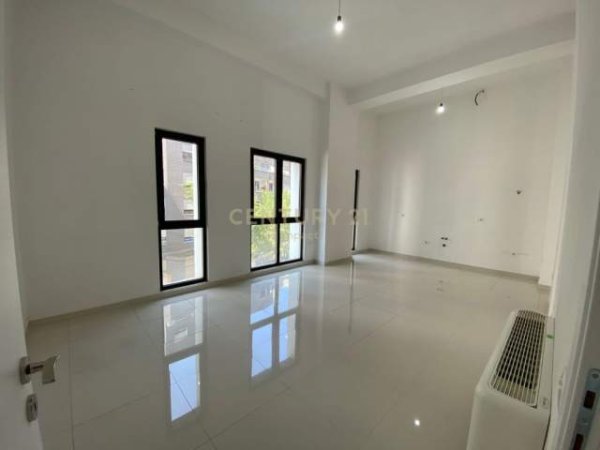 JAPIM ME QIRA APARTAMENT 2+1 PER ZYRA, ARLIS FARMACIA 10! 500 € /Muaj