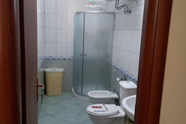 Tirane, jepet me qera apartament 1+1+BLK Kati 6, 70 m² 700 Euro (Sheshi Willson)