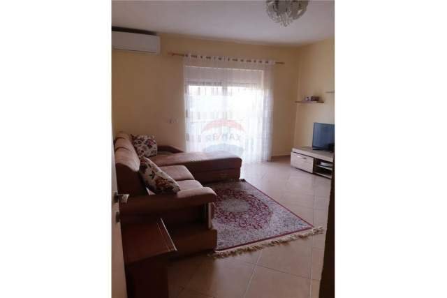 Tirane, jepet me qera apartament 2+1+BLK Kati 5, 71 m² 400 Euro (Ferit Xhajko)