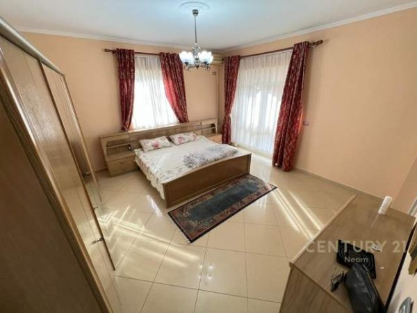 Tirane, jepet me qera apartament 2+1+A+BLK Kati 2, 180 m² 420 Euro