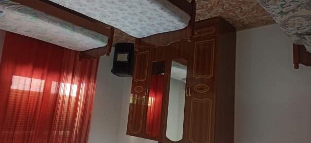 Elbasan, jepet me qera apartament 1+1 Kati 3, 18.000 Leke ("Niko Papajani")