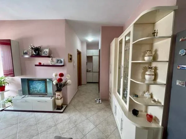 Tirane, jepet me qera apartament 2+1+A+BLK Kati 6, 76 m² 600 Euro (Rr Mine Peza, te Prokuroria e Rrethit)