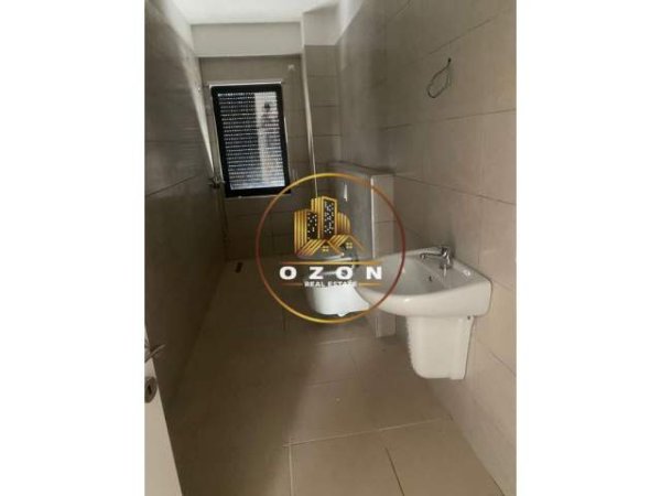 Tirane, jepet me qera apartament 3+1+A+BLK Kati 2, 125 m² 800 Euro (KODRA E DIELLIT)