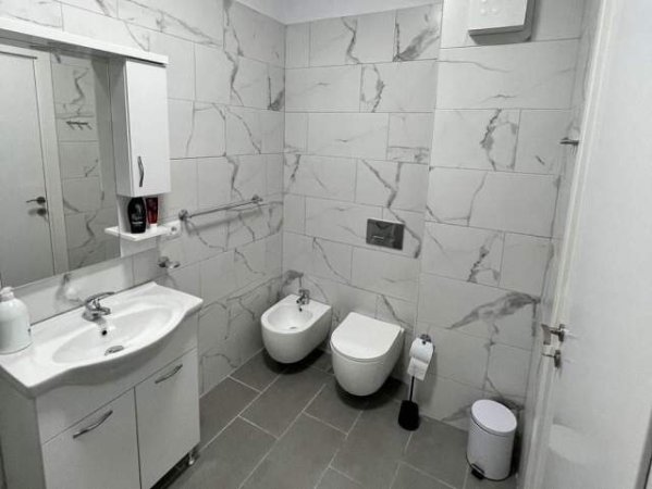 Tirane, jepet me qera apartament Kati 6, 80 m² 700 Euro (KOMUNA E PARISIT)