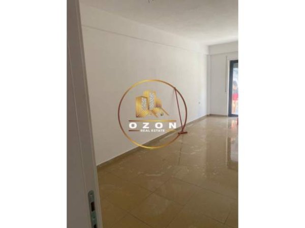 Tirane, jepet me qera apartament 1+1+A+BLK Kati 1, 70 m² 450 Euro (KODRA E DIELLIT)