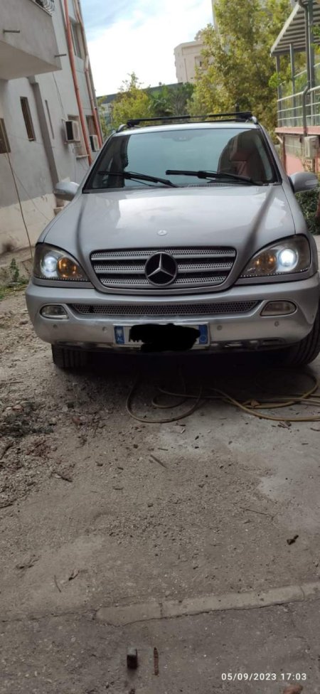 Vlore, shes makine Mercedes-Benz ML Viti 2003, 3.800 Euro