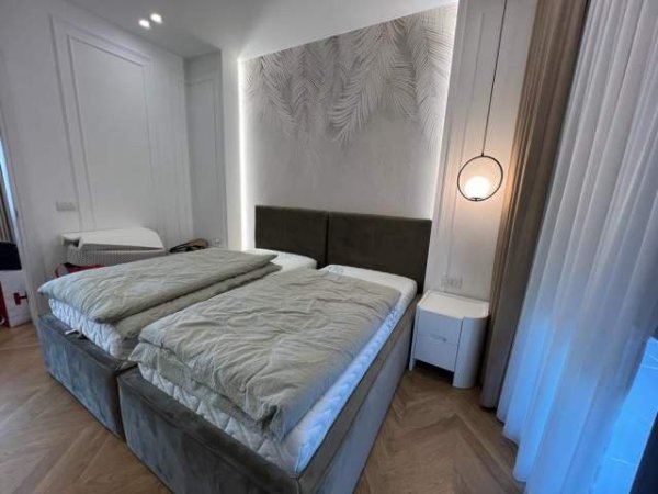 Tirane, jepet me qera apartament 2+1+A+BLK Kati 8, 122 m² 1.500 Euro (Rruga e Barrikadave)