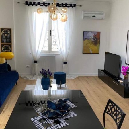 Tirane, jepet me qera apartament 2+1 Kati 9, 90 m² 850 Euro (Rruga e Kosovareve)
