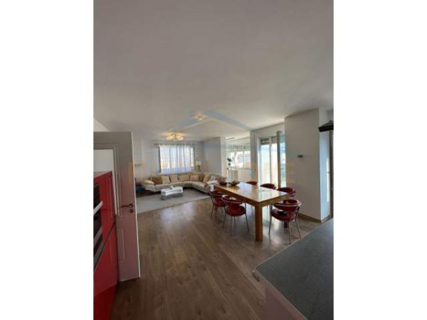 Tirane, shitet apartament Kati 7, 160 m² 200.000 Euro (Vila L)