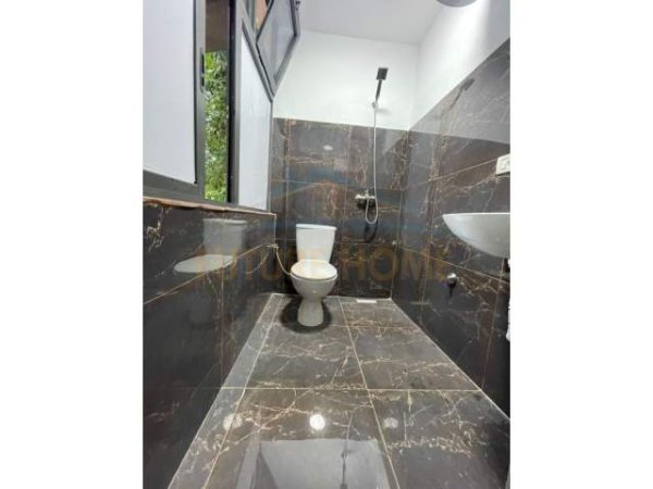 Tirane, jepet me qera apartament 1+1 Kati 1, 65 m² 450 Euro (qytet studenti)