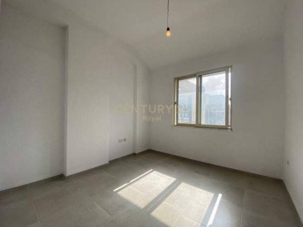 Tirane, shitet apartament 2+1+BLK Kati 5, 127.000 Euro