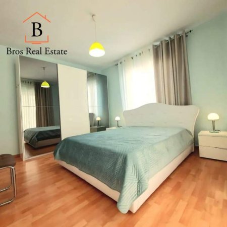 Tirane, jepet me qera apartament 2+1+BLK Kati 3, 90 m² 550 Euro (Rruga Peti)