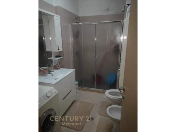 Tirane, shitet apartament 1+1+A+BLK Kati 5, 66 m² 75.000 Euro