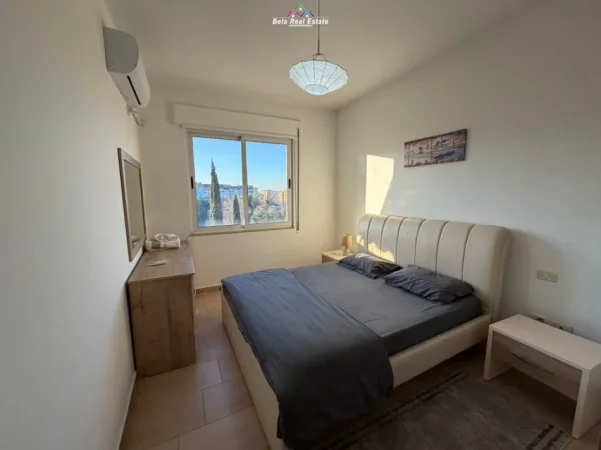 Tirane, jepet me qera apartament 1+1+Ballkon Kati 4, 72 m² 730 € (kopshti botanik)