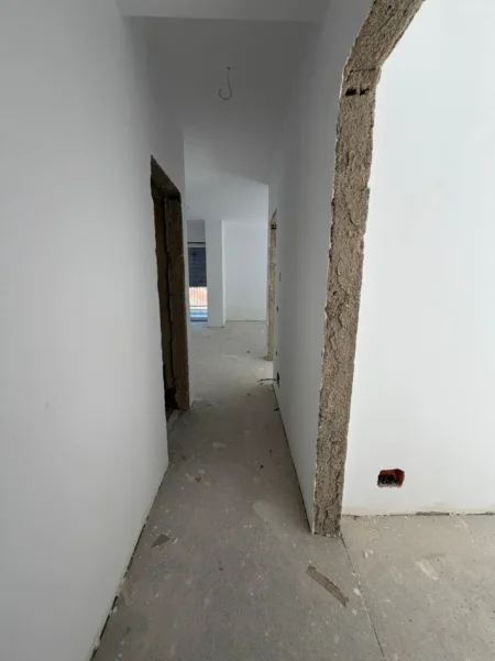 Tirane, shitet apartament 2+1+Ballkon Kati 1, 86 m² 158.700 € 