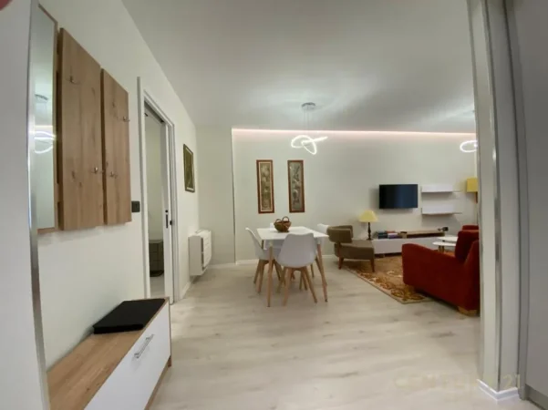 Tirane, jepet me qera apartament 1+1 Kati 3, 70 m² 883 € (Rruga e Elbasanit)