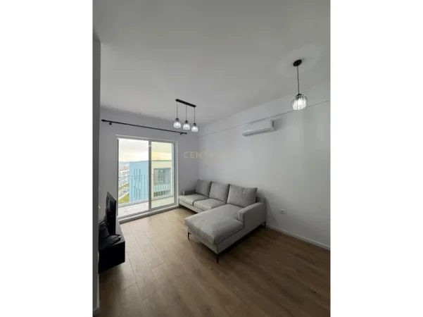 Tirane, jepet me qera apartament 1+1 Kati 2, 43 m² 420 € (Rezidenca oxa)
