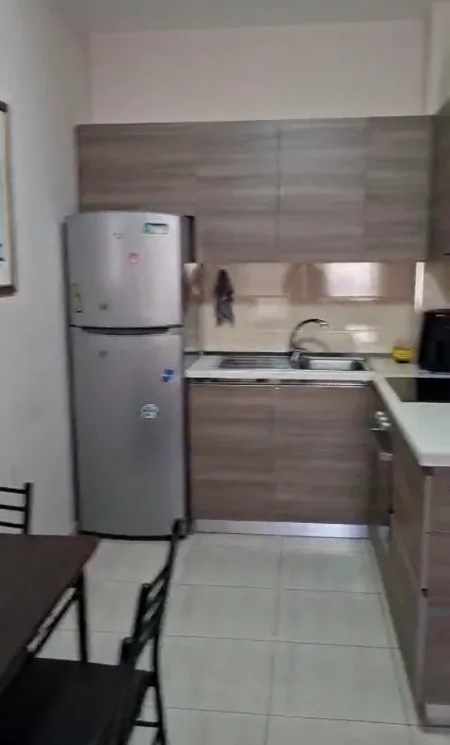 Tirane, shitet apartament 1+1 Kati 3, 130.000 € (Arc hotel tirana)